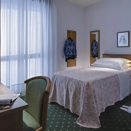 מלון Terme Marco Polo 3*